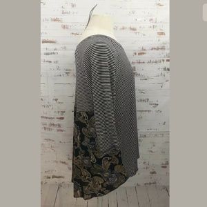 Gilli Mixed Media Hi Lo Top Striped Paisley